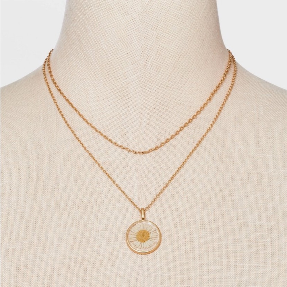 Bella Uno Bellissima Gold Dipped Daisy Flower
Pressed Multi-Strand Necklace